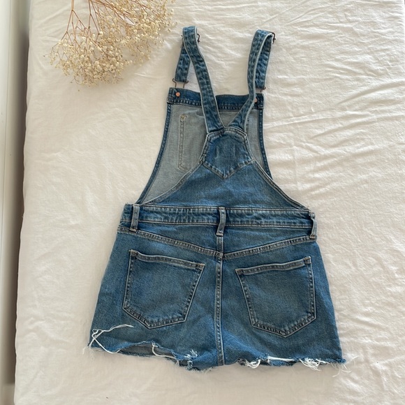 Size 12 overall old navy shorts - Picture 2 of 6